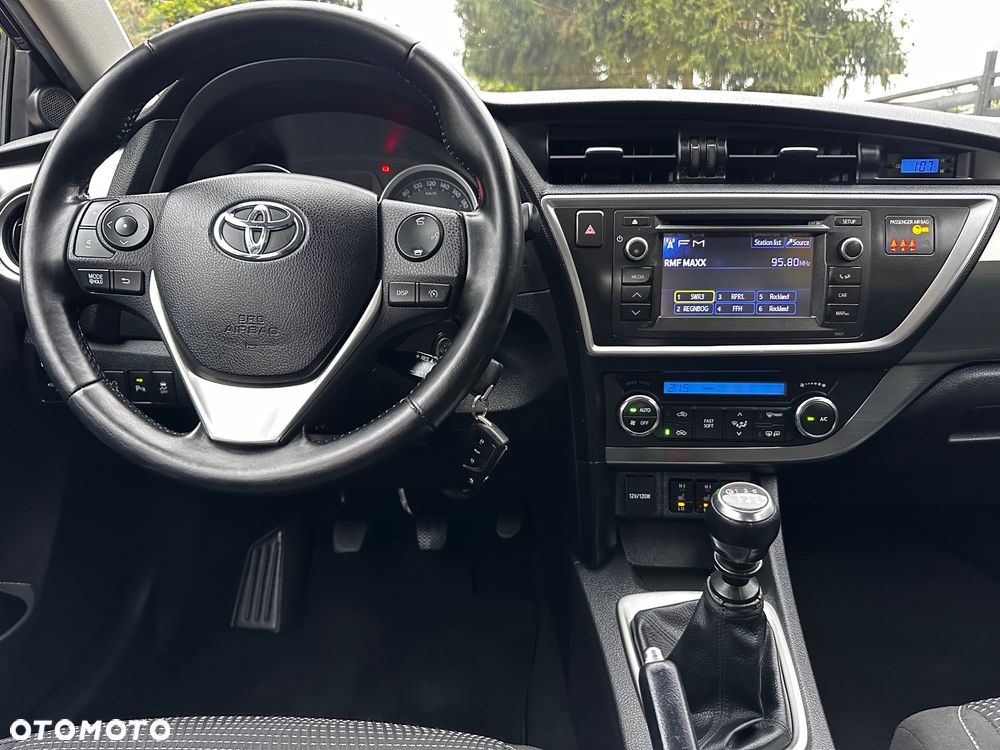 Toyota Auris 1.6 Premium Start - 20
