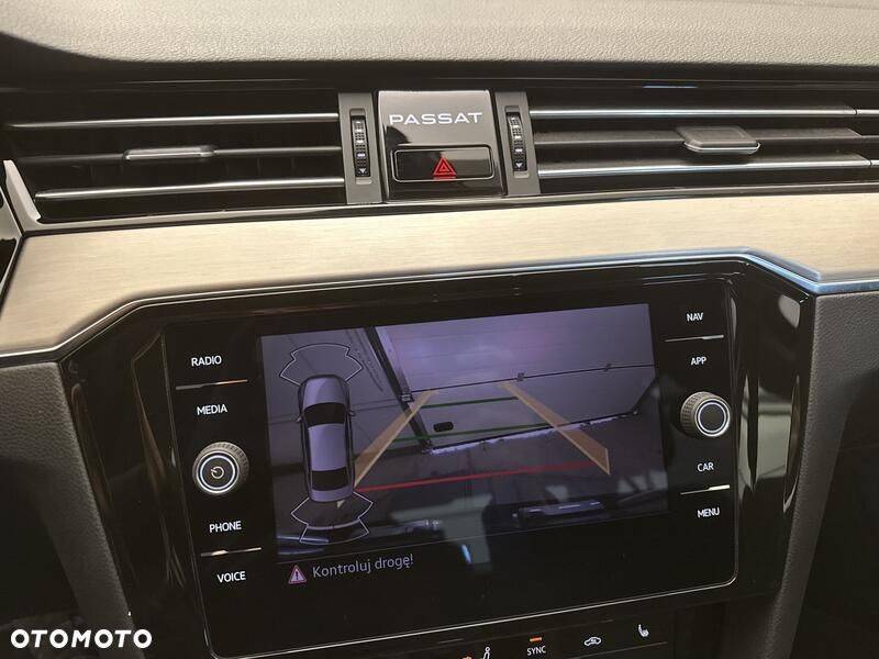 Volkswagen Passat 1.5 TSI EVO Elegance DSG - 16