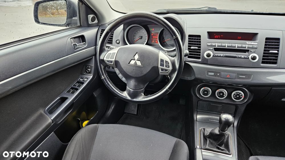 Mitsubishi Lancer 1.8 Intense - 23