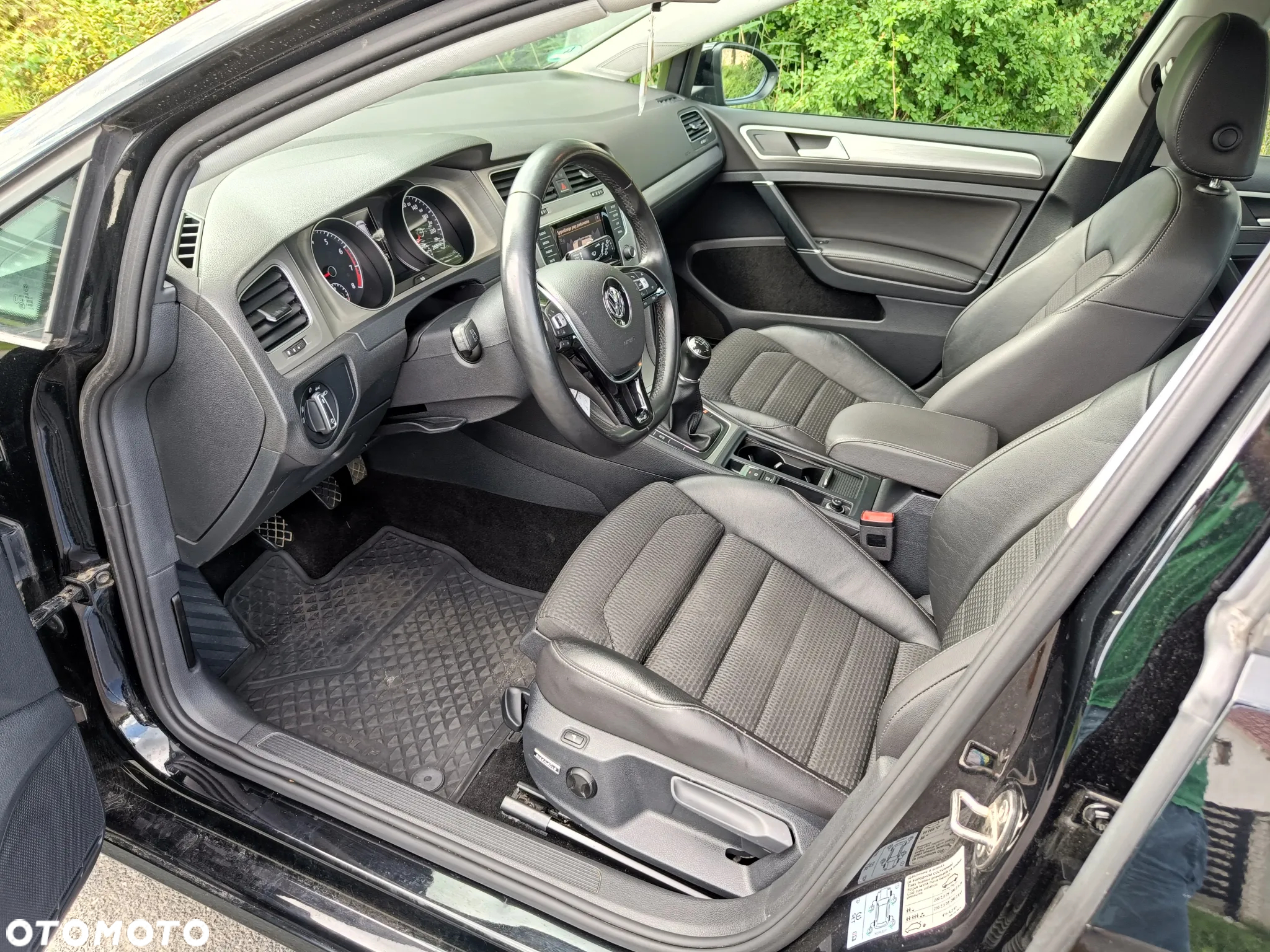 Volkswagen Golf - 19
