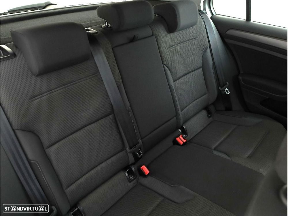VW Golf 1.0 TSI Stream - 21