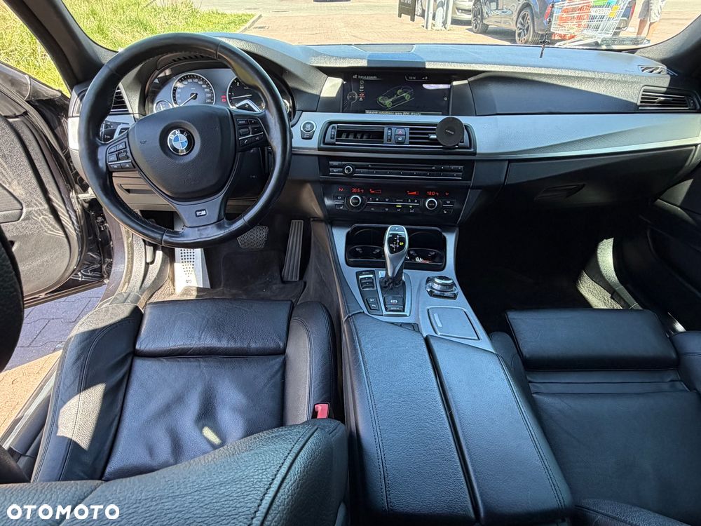 BMW Seria 5 530d xDrive - 12