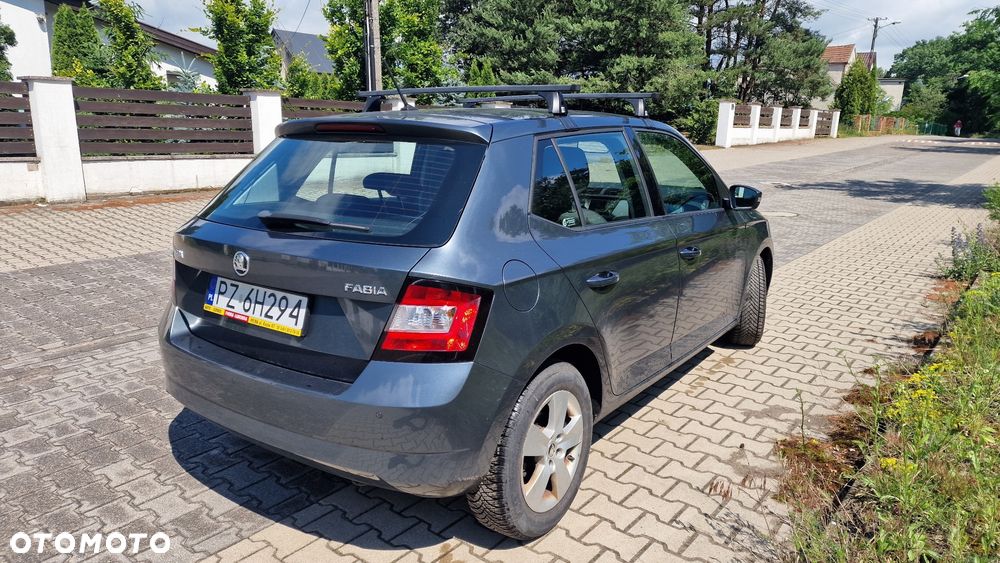 Skoda Fabia 1.0 TSI Style Color - 4