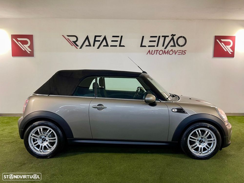 MINI Cabrio Cooper D - 8