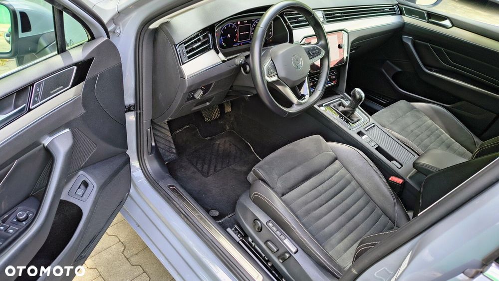 Volkswagen Passat Variant - 11