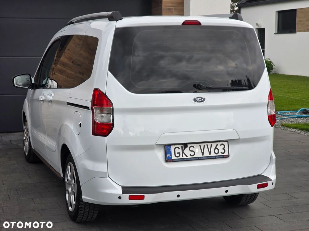 Ford Tourneo Courier 1.5 TDCi Titanium - 20
