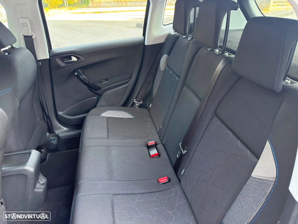 Peugeot 2008 1.2 PureTech Style - 10