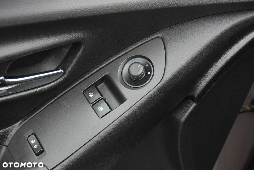 Chevrolet Trax 1.6 LS - 24