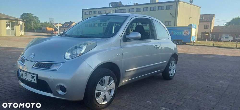 Nissan Micra - 1