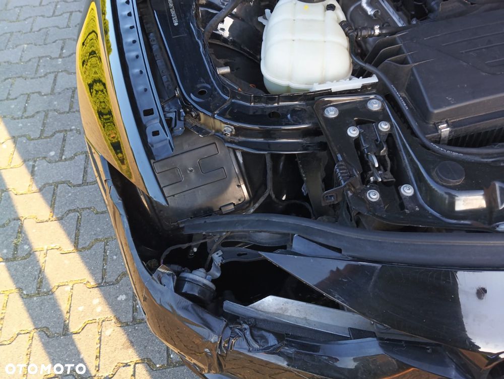 BMW Seria 3 318d - 17