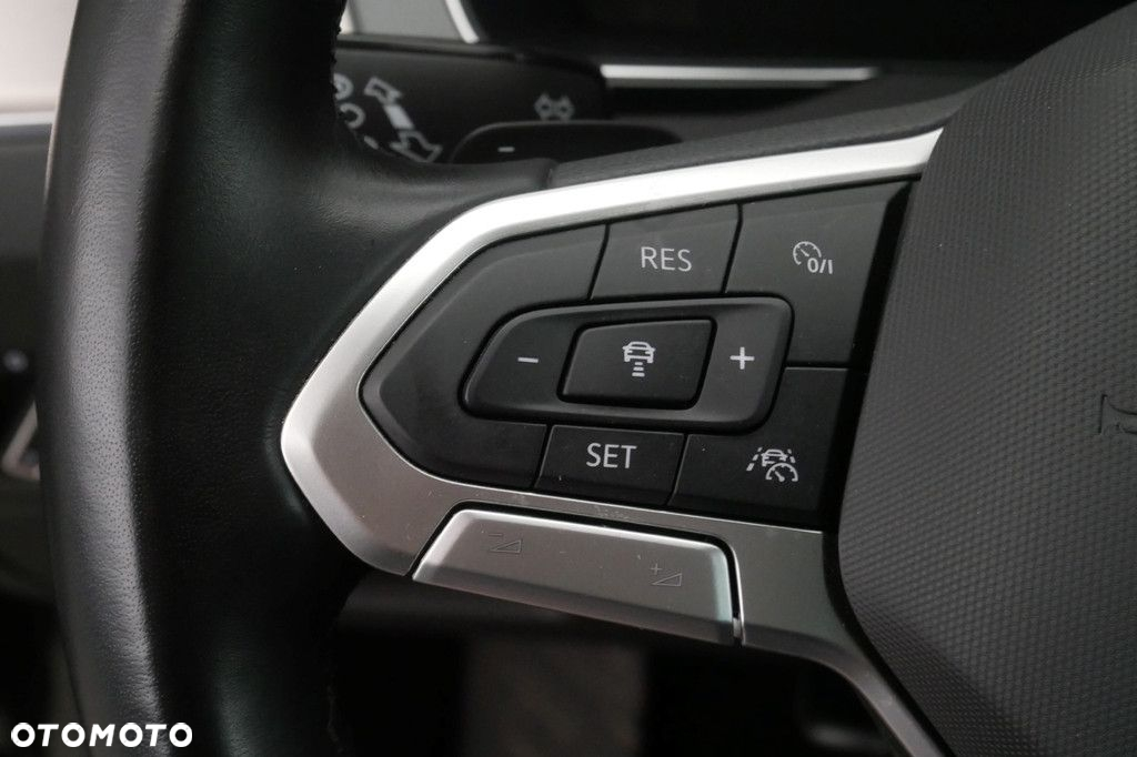 Volkswagen Passat 2.0 TDI Elegance DSG - 28