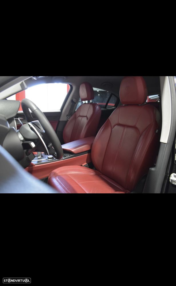Alfa Romeo Stelvio 2.2 16V AT8-Q4 Executive — fotografia 8