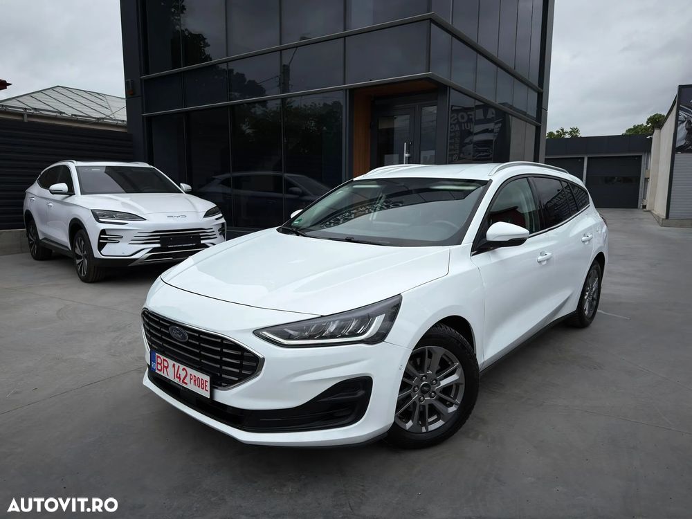Ford Focus 1.5 EcoBlue Start-Stopp-System Aut. TITANIUM - 2