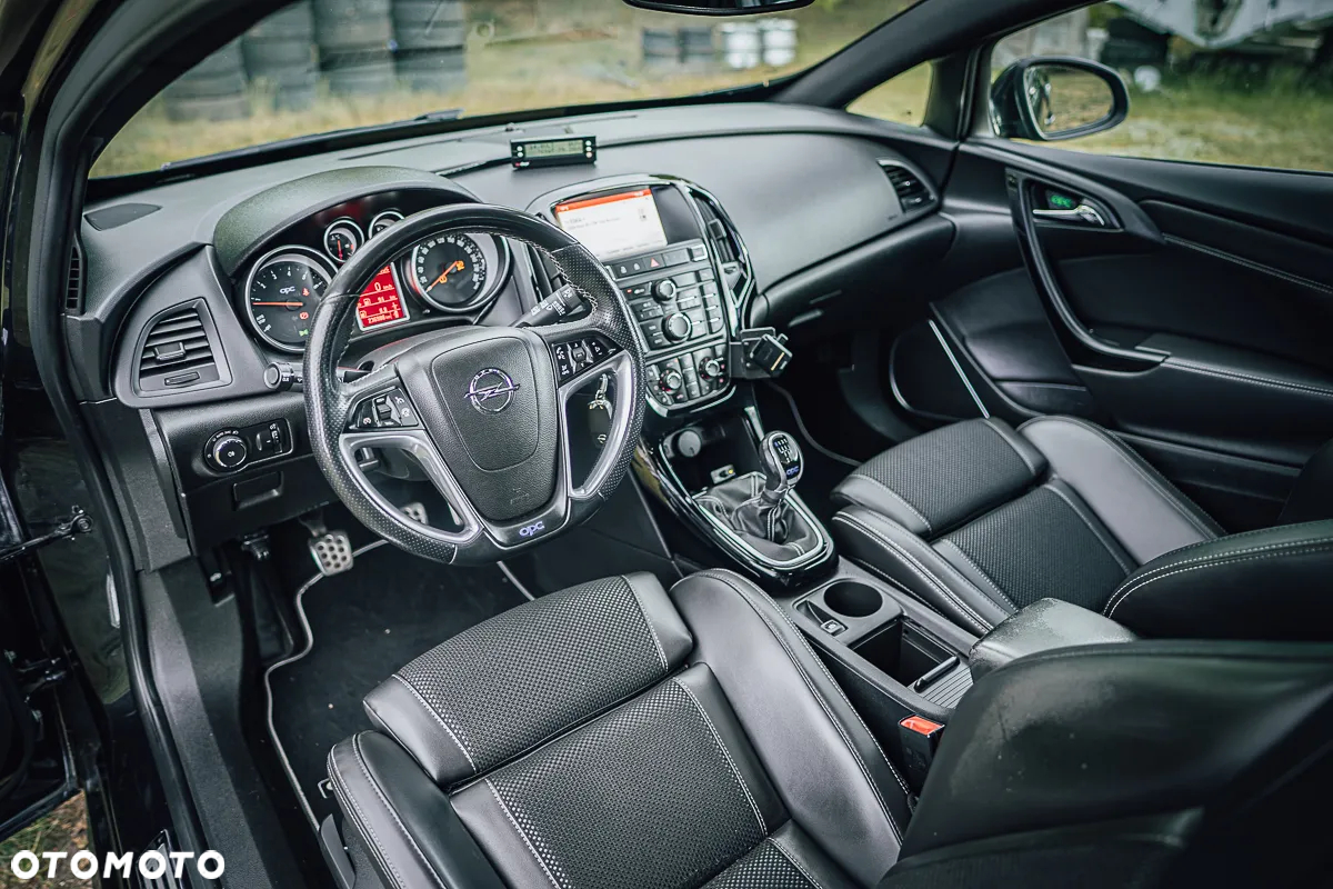 Opel Astra OPC Start/Stop - 13