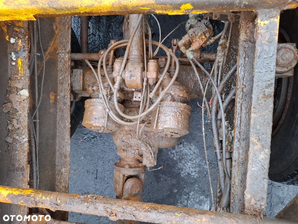 Mercedes-Benz SK 2527 - 9