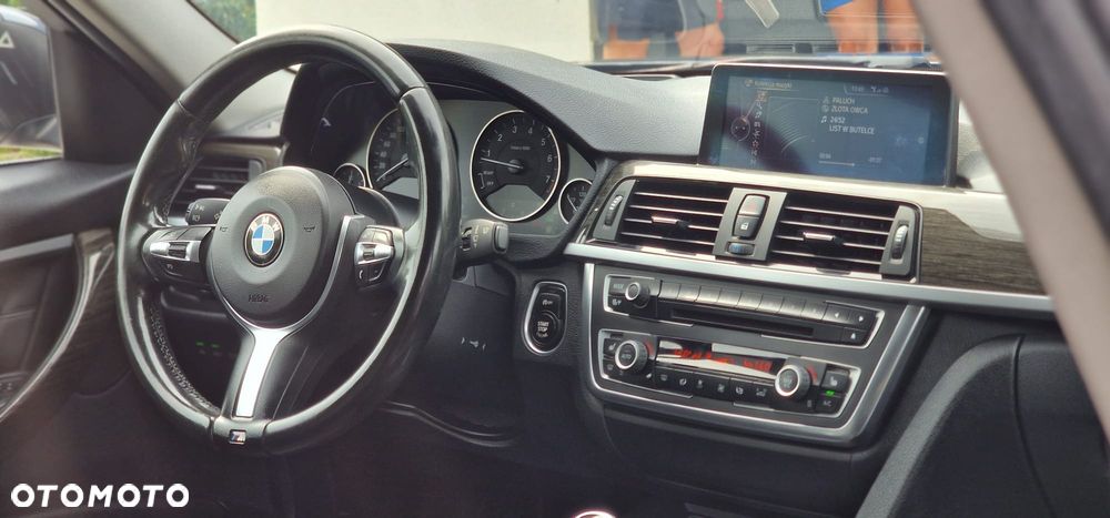 BMW Seria 3 328i xDrive Luxury Line - 5
