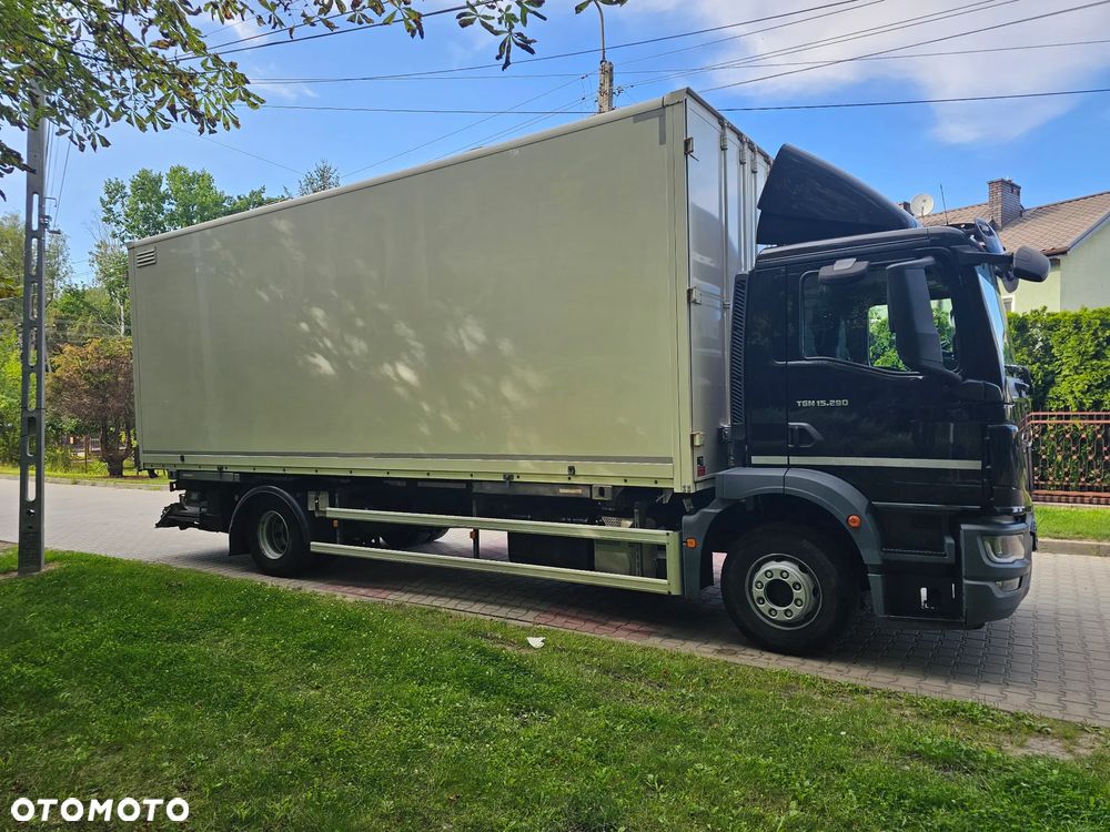 MAN TGM 15.290 z 2021 zabudowa BDF plus winda - 2