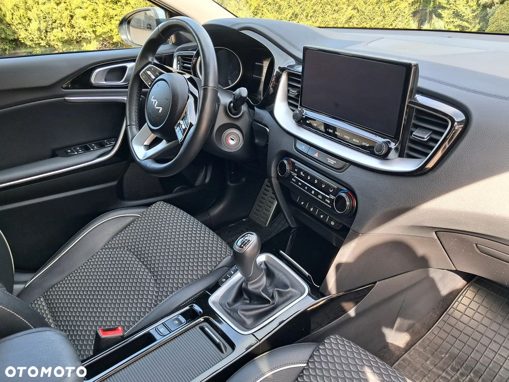 Kia Ceed 1.5 T-GDI Business Line - 8