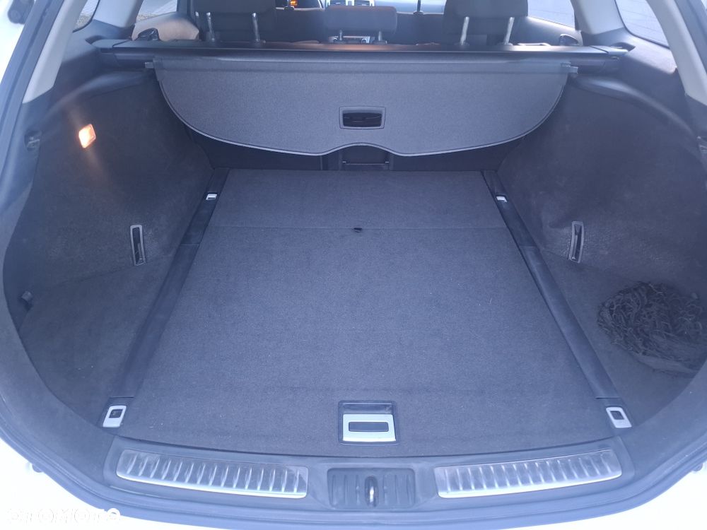 Toyota Avensis - 6