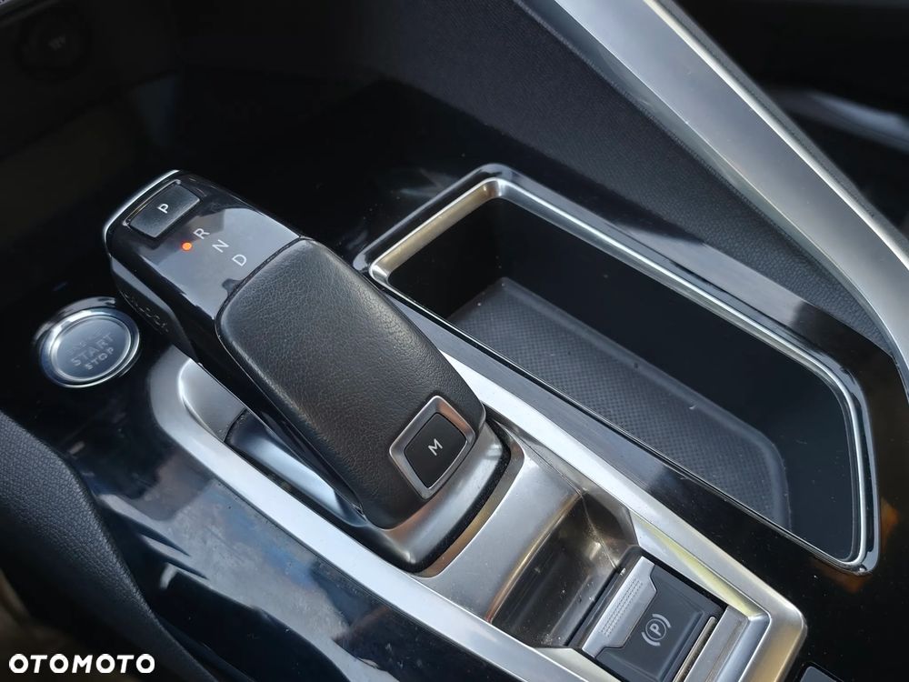 Peugeot 5008 BlueHDi 130 EAT8 GT - 33