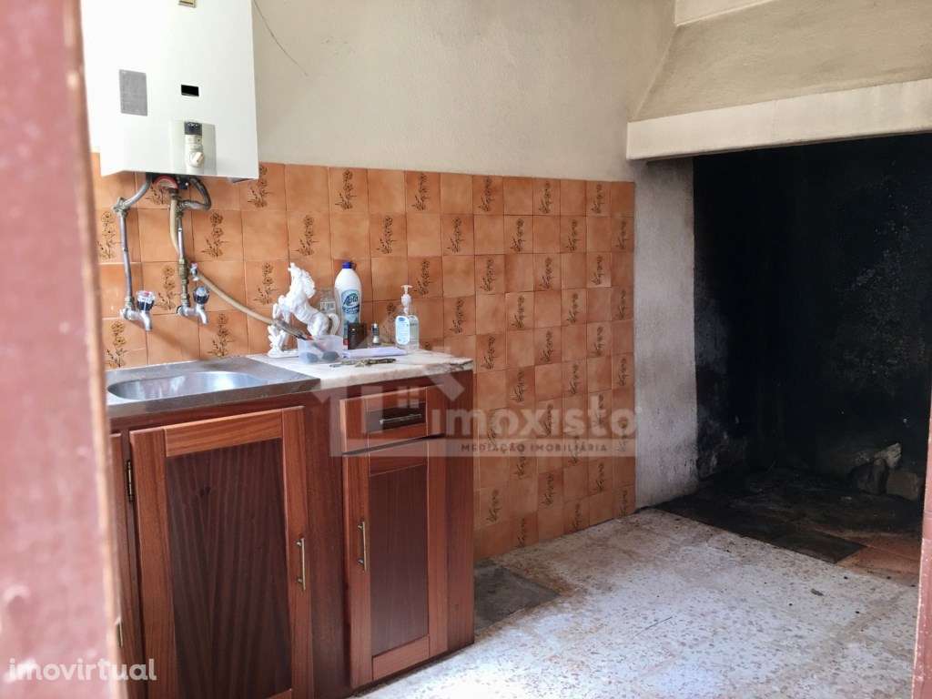 Moradia T3 com terreno e anexo em Figueiró dos Vinhos - Grande imagem: 2/43