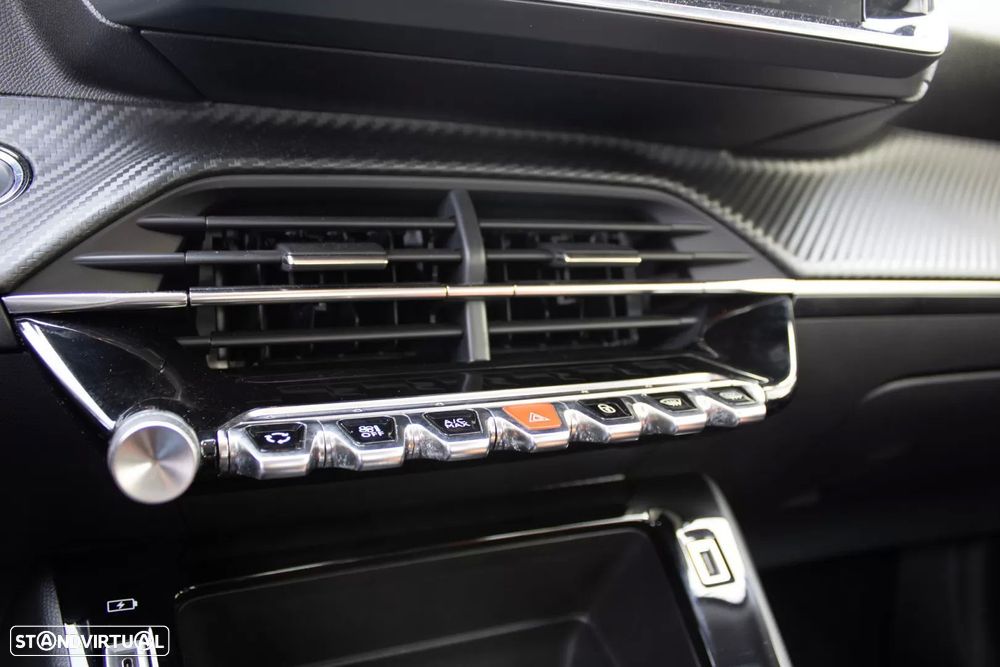 Peugeot e-2008 50 kWh Allure Pack - 30