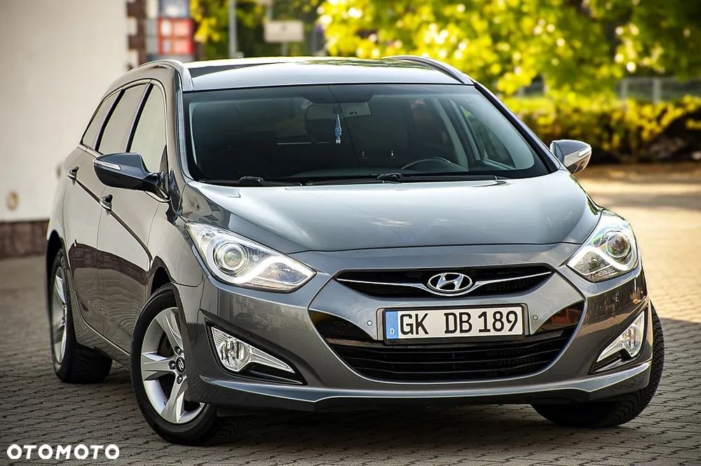 Hyundai i40 i40cw 1.7 CRDi Automatik Fifa World Cup Edition - 1