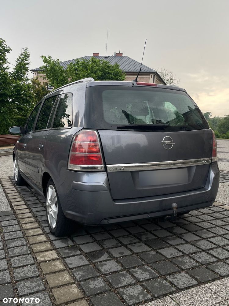 Opel Zafira 1.9 CDTI Cosmo - 3