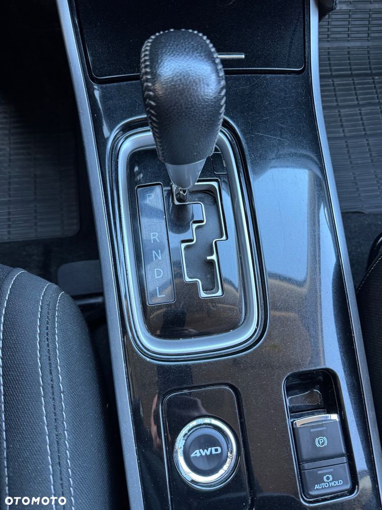 Mitsubishi Outlander - 30