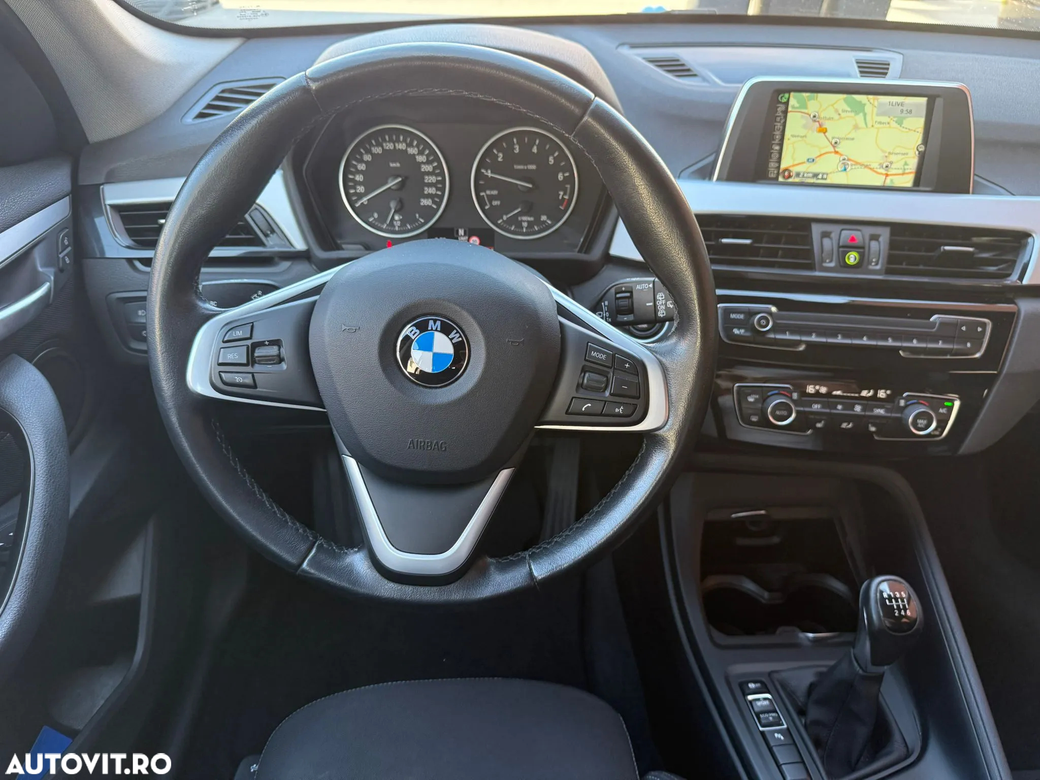 BMW X1 sDrive18i xLine - 27