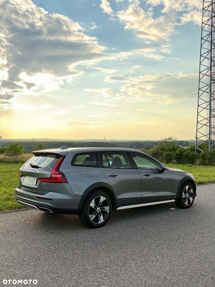 Volvo V60 Cross Country D4 AWD - 10