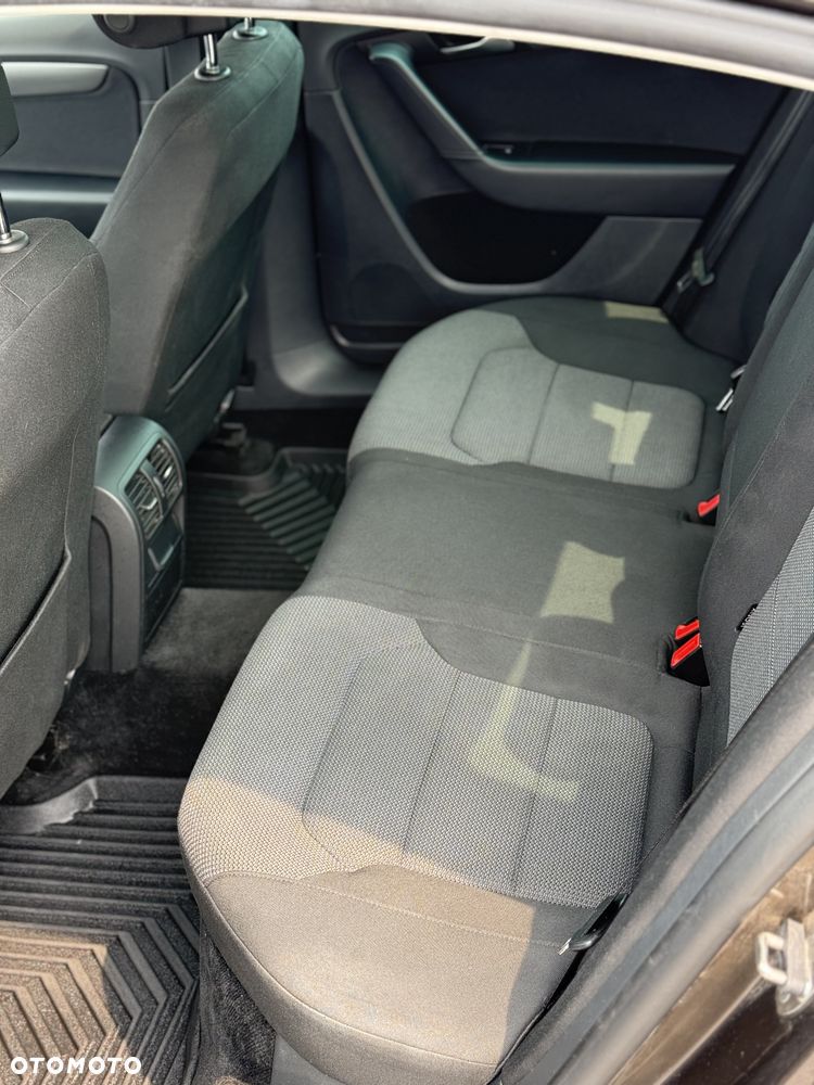 Volkswagen Passat 2.0 TDI Comfortline DSG - 5