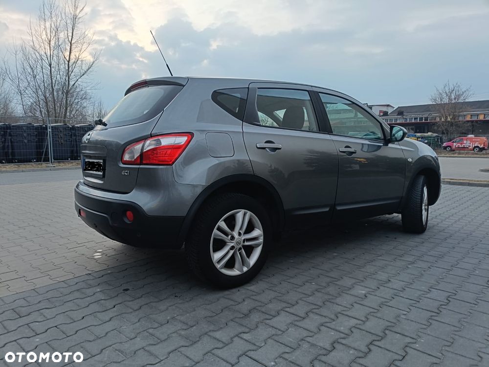 Nissan Qashqai - 2
