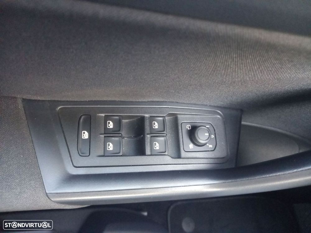 VW T-Roc 1.5 TSI Urban DSG - 14