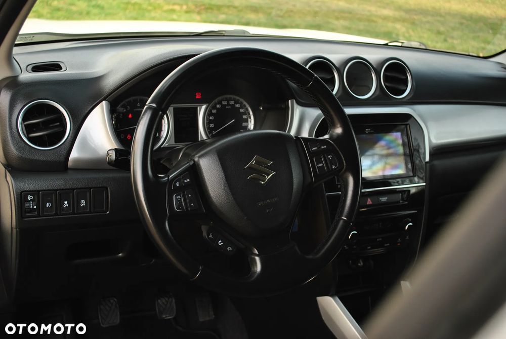 Suzuki Vitara 1.6 Premium 2WD - 10
