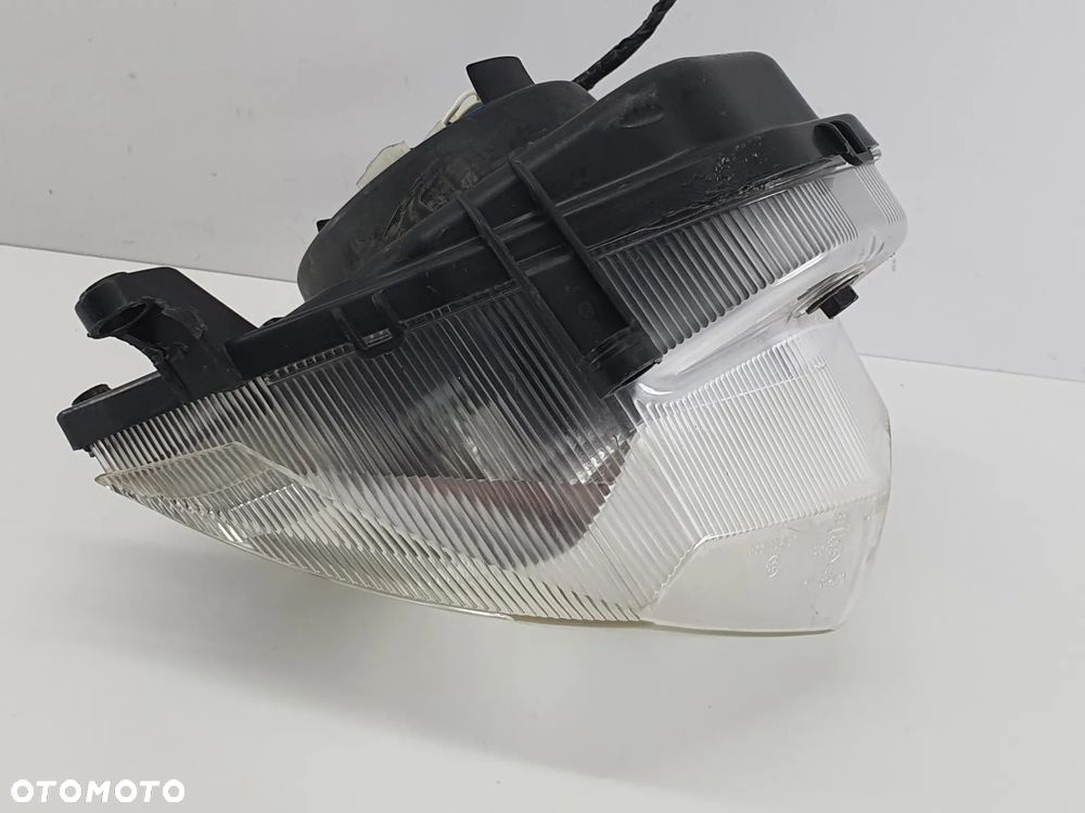 LAMPA PRZOD REFLEKTOR  PEUGEOT E-VIVACITY - 16