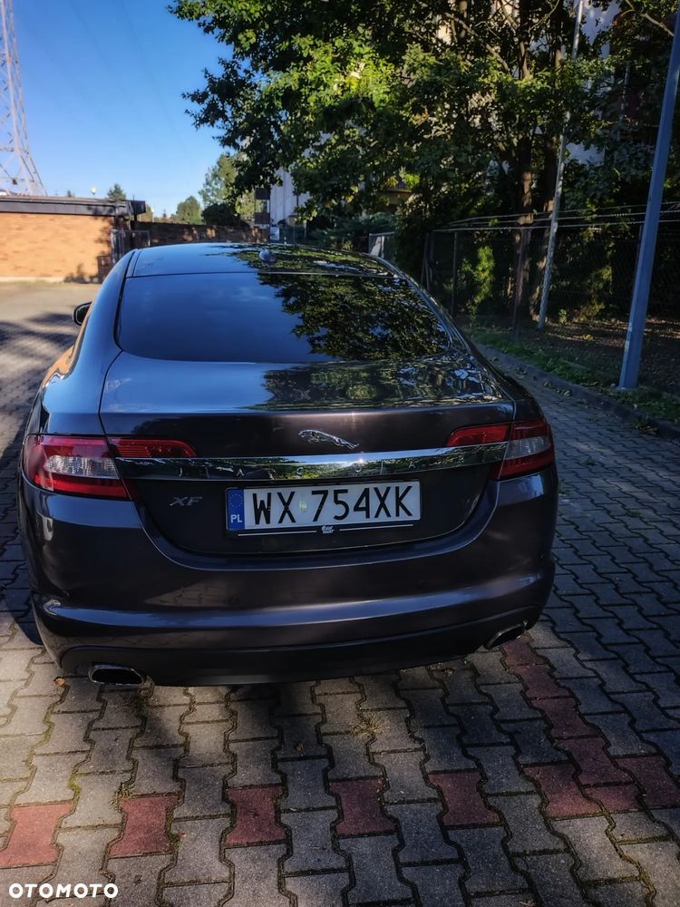 Jaguar XF 2.7 V6 D Premium Luxury - 7