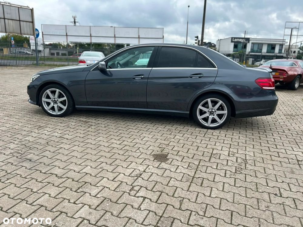 Mercedes-Benz Klasa E 300 CDI BlueEff - 2