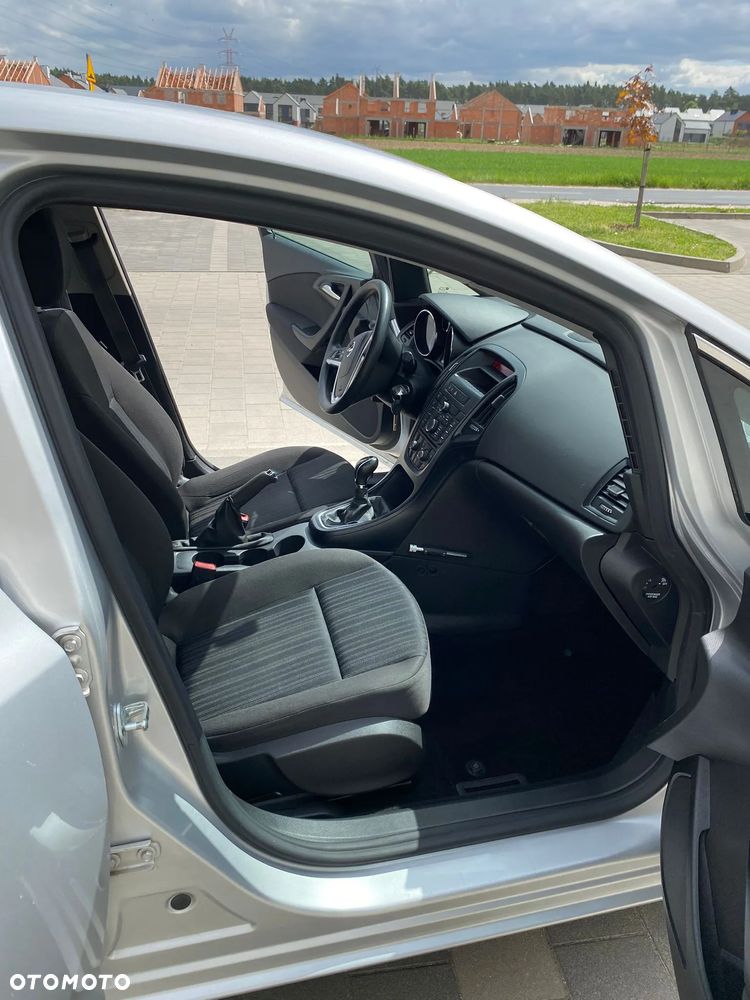 Opel Astra 1.4 T Essentia EU6 - 14