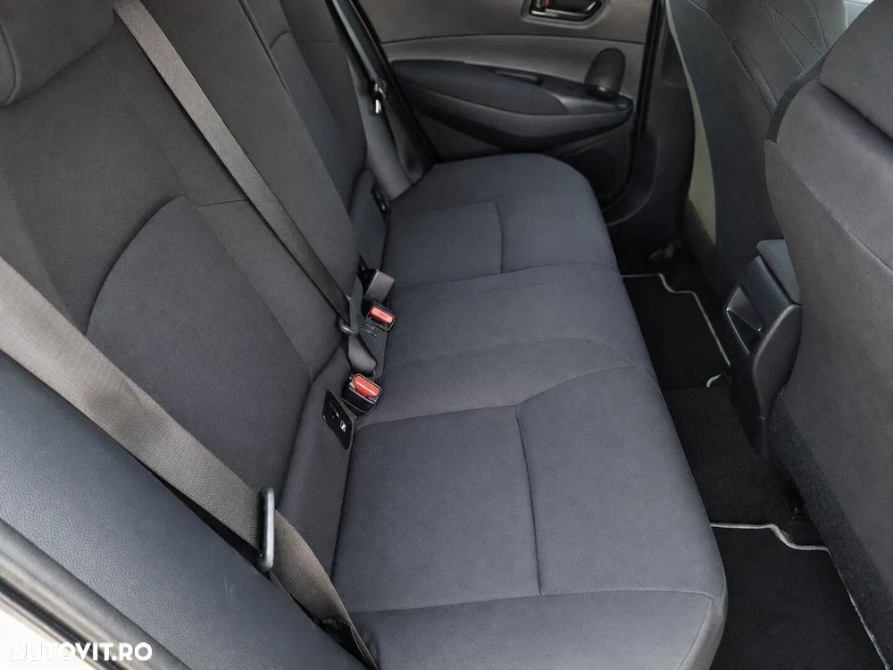 Toyota Corolla - 21