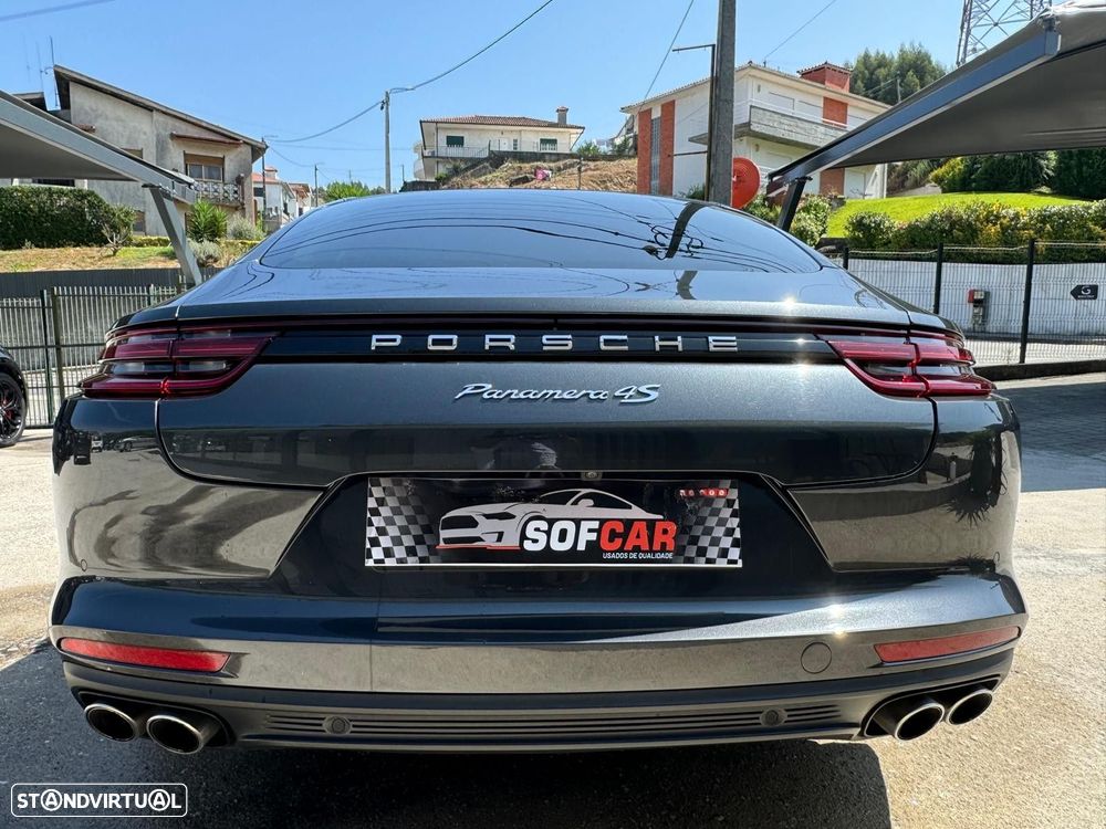 Porsche Panamera 4 S - 55