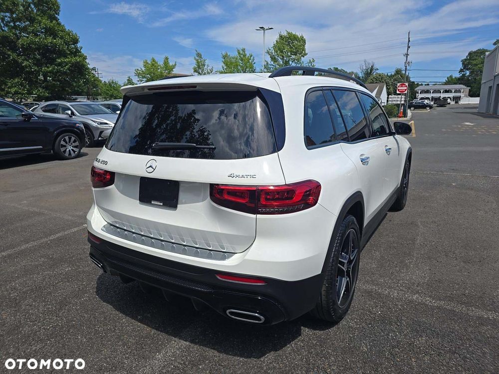 Mercedes-Benz GLB 250 4Matic 8G-DCT AMG Line - 4