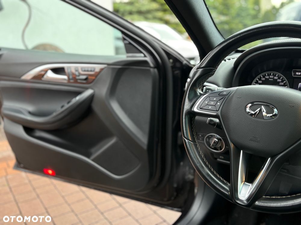 Infiniti Q30 1.5d Premium Tech - 8