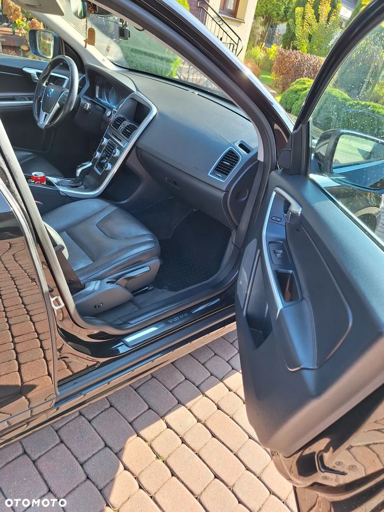 Volvo XC 60 D3 Geartronic Momentum - 8