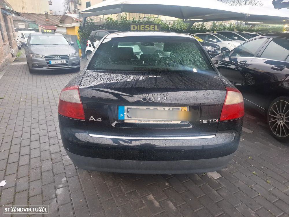 Audi A4 1.9 TDI m6 S-Line - 3