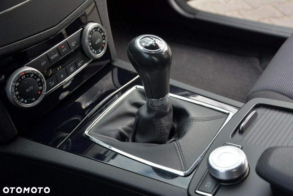 Mercedes-Benz Klasa C 180 Kompressor Elegance - 34