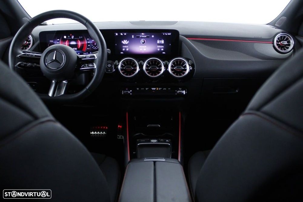 Mercedes-Benz GLA 180 d AMG Line - 18