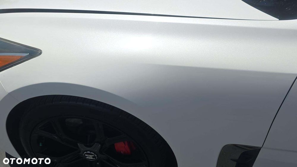 Kia Stinger - 14