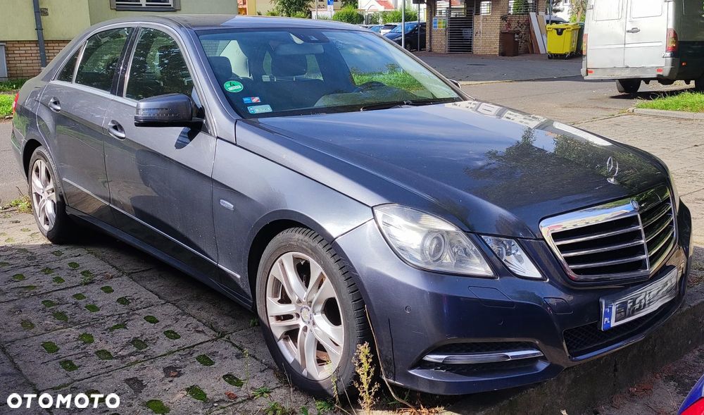 Mercedes-Benz E-Class 2011 photo 4