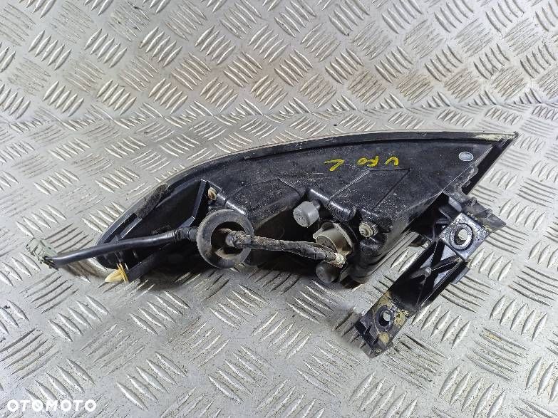 LAMPA LEWA TYLNA HONDA CIVIC 8 - 2